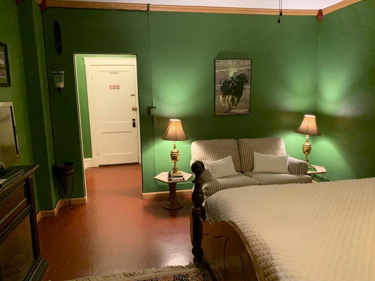 Hotel Whiting Pawhuska Bagian luar foto