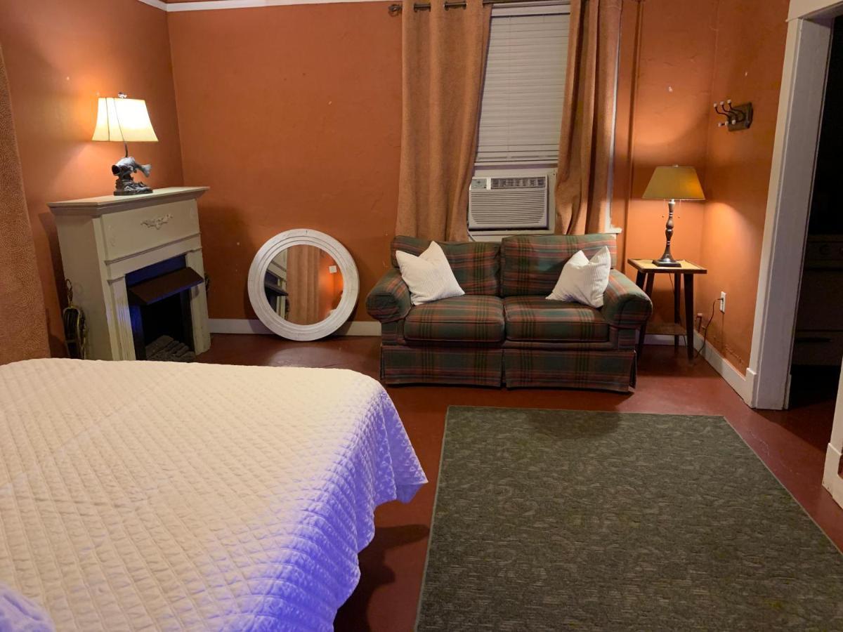 Hotel Whiting Pawhuska Bagian luar foto