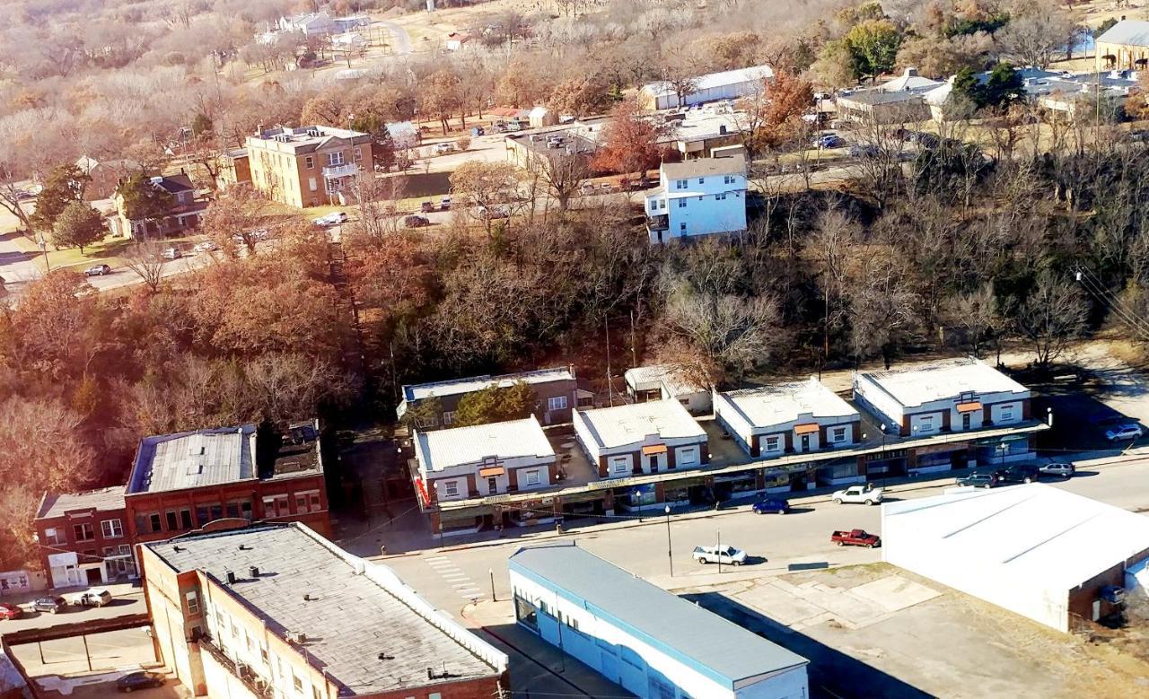 Hotel Whiting Pawhuska Bagian luar foto